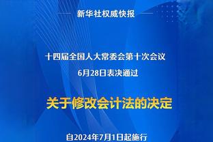 福克斯：埃利斯是球队训练中最准的射手 今天他展现了投篮能力